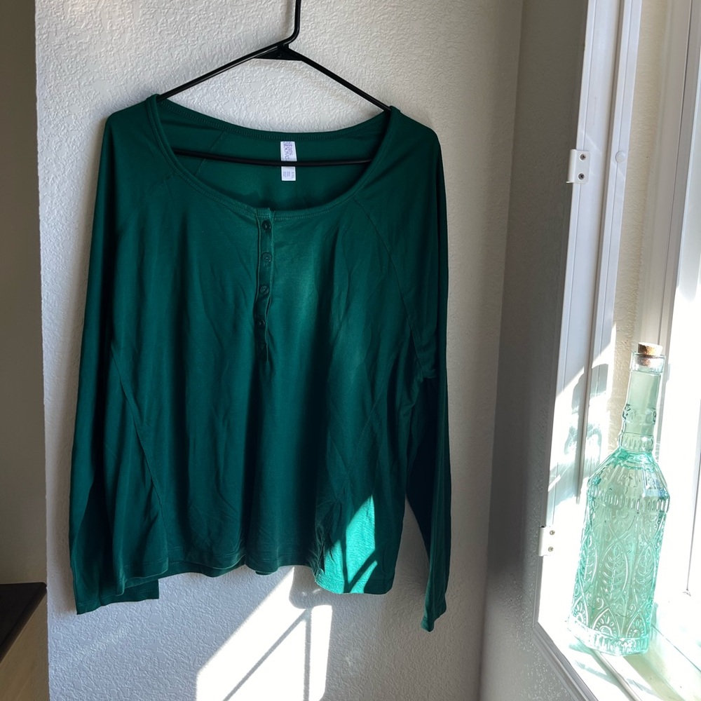 NWOT Stars above women super Soft Long Sleeve Pajama Top Size XXL Color Green
